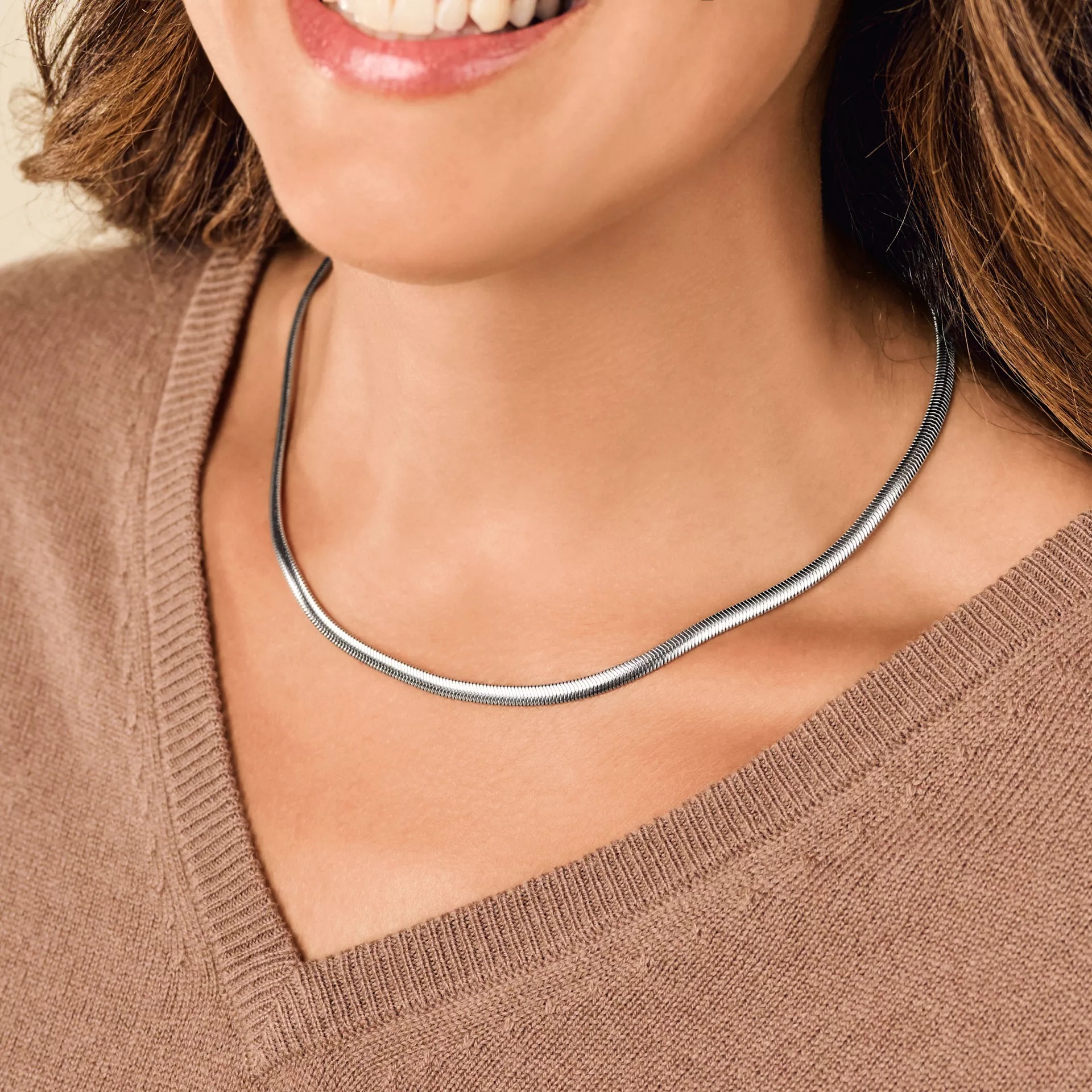 Rounded Herringbone Necklace - Image 5